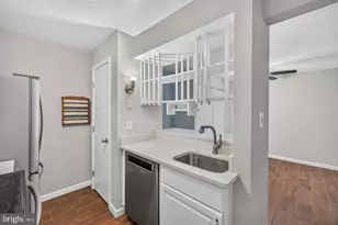 8509 Barrington Ct, Springfield, VA 22152 - Photo 14