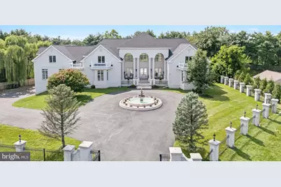 606 Brockman Court, Great Falls, VA 22066 - Photo 2