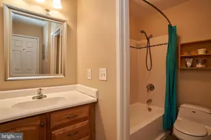 1650 Parkcrest Cir, Reston, VA 20190 - Photo 16
