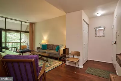 1650 Parkcrest Circle #300, Reston, VA 20190 - Photo 4