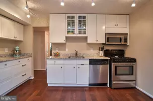 1650 Parkcrest Cir, Reston, VA 20190 - Photo 6