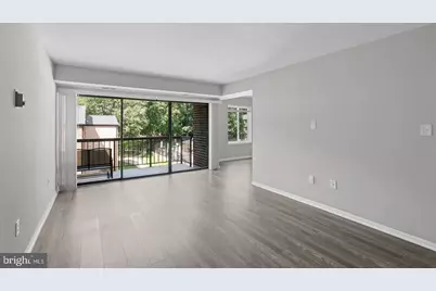 9728 Kingsbridge Drive #302, Fairfax, VA 22031 - Photo 4