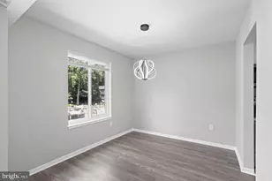 9728 Kingsbridge Dr, Fairfax, VA 22031 - Photo 6