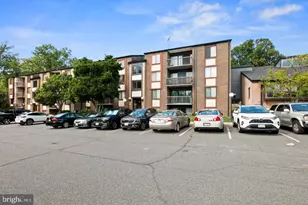 9728 Kingsbridge Dr, Fairfax, VA 22031 - Photo 1