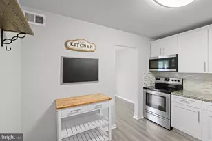 9728 Kingsbridge Dr, Fairfax, VA 22031 - Photo 10