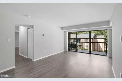 9728 Kingsbridge Drive #302, Fairfax, VA 22031 - Photo 2