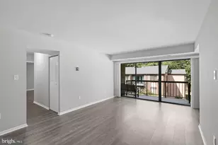 9728 Kingsbridge Dr, Fairfax, VA 22031 - Photo 2