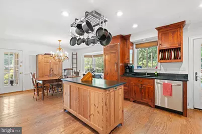 6422 Boulevard View, Alexandria, VA 22307 - Photo 14