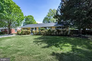 4807 Flower Ln, Alexandria, VA 22310 - Photo 2