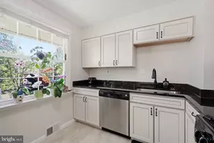 4807 Flower Ln, Alexandria, VA 22310 - Photo 16