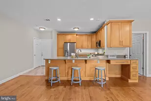1701 Lake Shore Crest Dr, Reston, VA 20190 - Photo 4