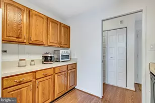 2300 Pimmit Dr, Falls Church, VA 22043 - Photo 8