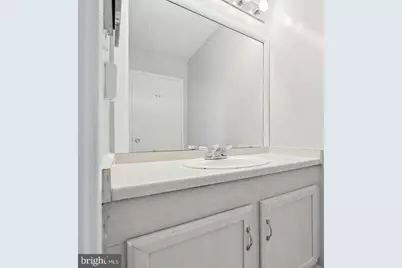1635 Parkcrest Circle #8D/201, Reston, VA 20190 - Photo 18