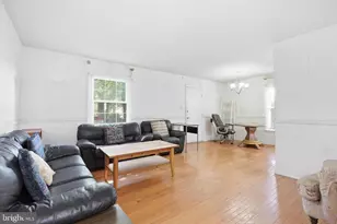 6369 Silver Ridge Cir, Alexandria, VA 22315 - Photo 2