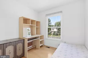 6369 Silver Ridge Cir, Alexandria, VA 22315 - Photo 12