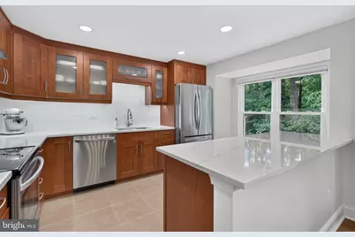 6636 Greenleigh Lane, Alexandria, VA 22315 - Photo 6