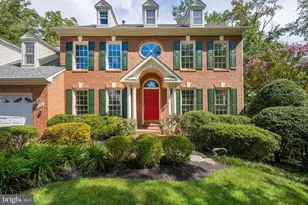 8609 Woodland Heights Ct, Alexandria, VA 22309 - Photo 2