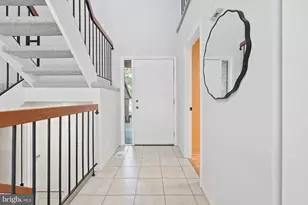 2165 Cabots Point Ln, Reston, VA 20191 - Photo 6