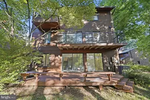 2165 Cabots Point Ln, Reston, VA 20191 - Photo 38