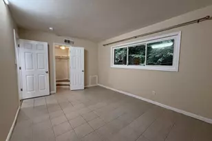4937 Americana Dr, Annandale, VA 22003 - Photo 12