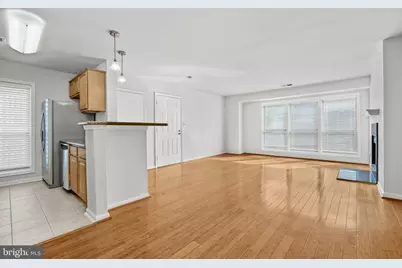 3175 Summit Square Drive #5-E12, Oakton, VA 22124 - Photo 10