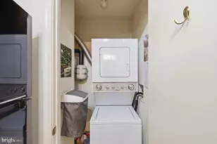 7702 Lafayette Forest Dr, Annandale, VA 22003 - Photo 22