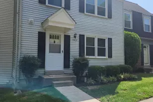 9039 Piney Grove Dr, Fairfax, VA 22031 - Photo 1
