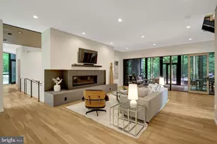 7815 Old Falls Rd, McLean, VA 22102 - Photo 16