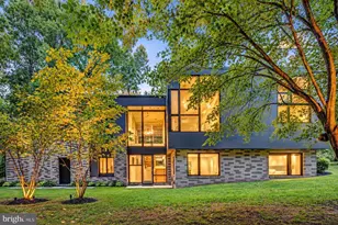 7815 Old Falls Rd, McLean, VA 22102 - Photo 2