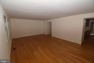 1436 Greenmont, Reston, VA 20190 - Photo 18