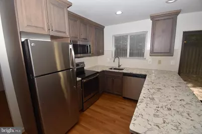 1436 Greenmont, Reston, VA 20190 - Photo 8