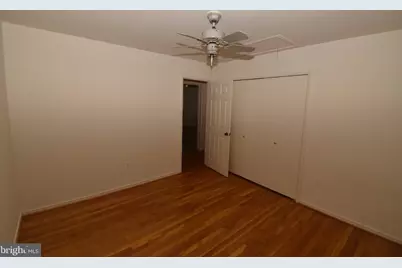 1436 Greenmont, Reston, VA 20190 - Photo 12