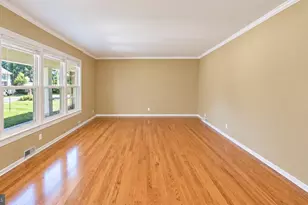 8513 Browning Ct, Annandale, VA 22003 - Photo 8