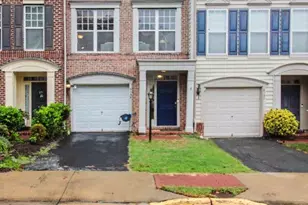 8139 Dove Cottage Ct, Lorton, VA 22079 - Photo 2