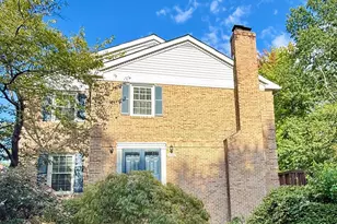 8267 Clifton Farm Ct, Alexandria, VA 22306 - Photo 2