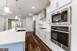 13036 Hattontown Square, Herndon, VA 20171 - Photo 20