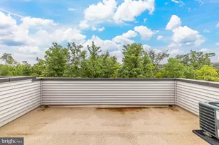 13036 Hattontown Square, Herndon, VA 20171 - Photo 52