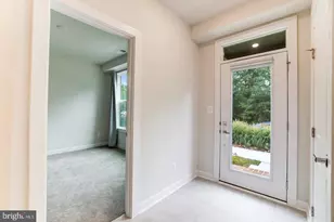 13036 Hattontown Square, Herndon, VA 20171 - Photo 4