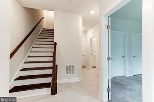 13036 Hattontown Square, Herndon, VA 20171 - Photo 2