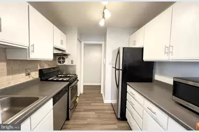 1935 Wilson Lane #301, McLean, VA 22102 - Photo 6