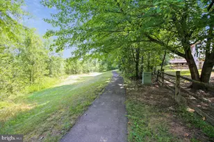 5834 Waterdale Ct, Centreville, VA 20121 - Photo 48