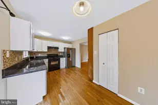 4624 Flatlick Branch Dr, Chantilly, VA 20151 - Photo 8