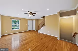 4624 Flatlick Branch Dr, Chantilly, VA 20151 - Photo 4