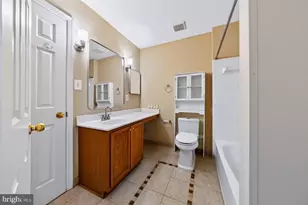 4624 Flatlick Branch Dr, Chantilly, VA 20151 - Photo 18