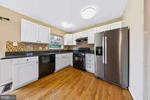 4624 Flatlick Branch Dr, Chantilly, VA 20151 - Photo 6