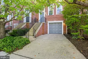 12029 Edgemere Cir, Reston, VA 20190 - Photo 2