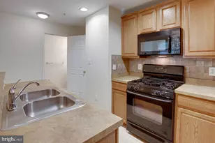 12442 Liberty Bridge Rd, Fairfax, VA 22033 - Photo 24