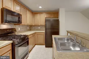 12442 Liberty Bridge Rd, Fairfax, VA 22033 - Photo 22