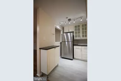 212 Locust Street SE #106, Vienna, VA 22180 - Photo 8