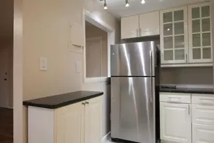 212 Locust Street SE, Vienna, VA 22180 - Photo 8